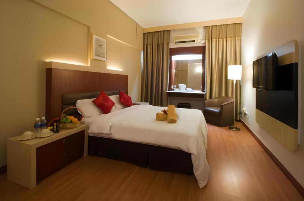 The Landmark Hotel Batu Pahat Exterior photo
