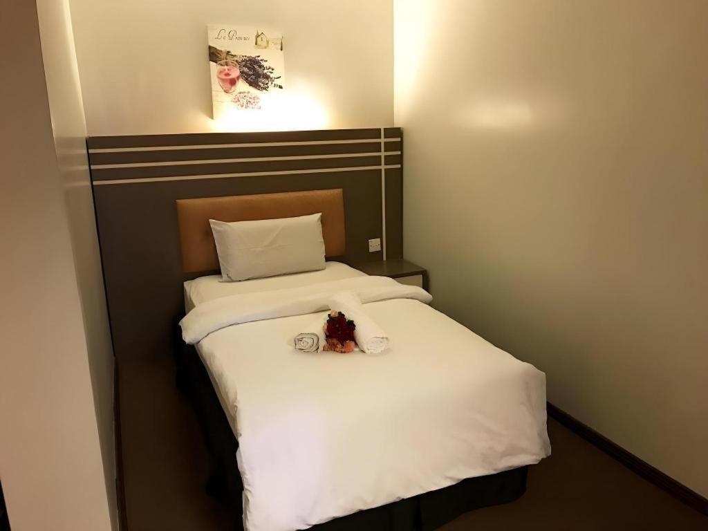 The Landmark Hotel Batu Pahat Exterior photo