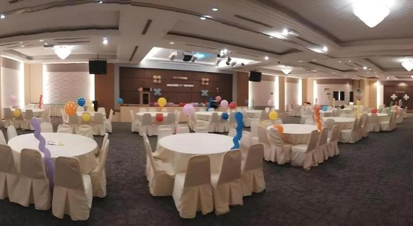 The Landmark Hotel Batu Pahat Exterior photo